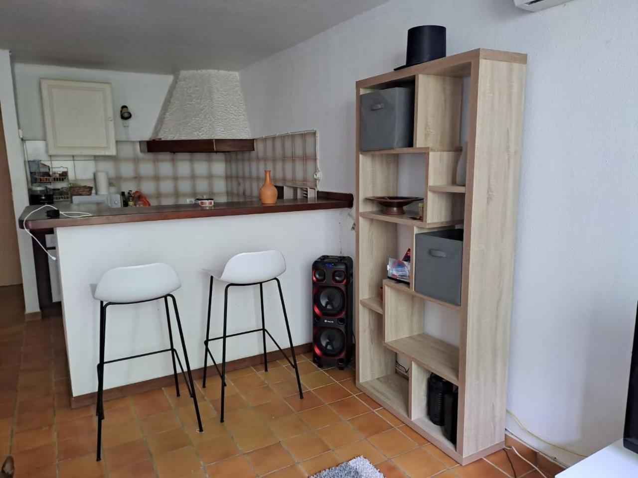 Appartement T2 Meuble Tout Confort Ле-Гозье Экстерьер фото